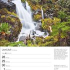 Kalenderseite Juni/Juli mit Bild eines Wasserfalls in einer grünen, felsigen Landschaft. Begleittext beschreibt Mount Stanley.
