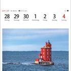 Kalenderdaten: 28. Juni bis 4. Juli. Bild des roten Leuchtturms Kjeungskjær fyr im Bjugnfjord, Trøndelag.