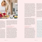 MEINE MAMA HATTE RECHT! Frühstücken oder nicht frühstücken? Auf die Talfahrt folgt der Heißhunger. INTERVALLFASTEN ALS ALTERNATIVE? ZYKLUS TRIFFT ZUCKER. Eine Frau bereitet Essen in der Küche vor.