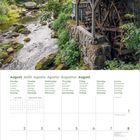 Kalenderseite für August 2027. Oberhalb eine Wassermühle mit Bach in grüner Landschaft.