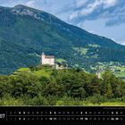 "Liechtenstein 07", "Schloss Gutenberg und Pfarrkirche St. Nikolaus in Balzers". Eine Burg auf einem Hügel vor Bergkulisse.
