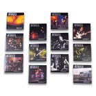 Cover mit "Metallica" und Bild von Bühnenauftritten und Proben in verschiedenen Farben und Schwarz-Weiß.