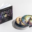 Buchcover "Dunkelmond Orakel". Rundkarten zeigen ein mystisches Motiv. Texte: "Hin und hergerissen", "Kommunikation".
