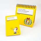 Zwei gelbe Artikel mit der Aufschrift "Charles M. Schulz Snoopys Adventskalender" und "Advent mit Snoopy", zeigen Snoopy als Weihnachtsmann.