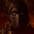 Ein Krieger mit schwarzem Helm und Maske, leuchtende weiße Augen, umgeben von glühenden Funken und dunkler Atmosphäre.