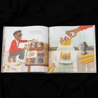 Links Text: "On Thursday, bright markers with their caps go in a basket, and colorful crayons go in boxes."  
Rechts Text: "Mr. Lee gathers pencils together in a jar."  
Illustration eines Mannes, der Stifte sortiert.