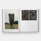 Links: "URZULA VON RYDINGSVARD", "BRONZE BOWL WITH LACE". Rechts: Zwei Nahaufnahmen einer strukturierten Oberfläche.