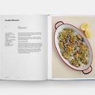 "Stuffed Mussels" Rezeptseite mit Zubereitungsanleitung links, rechts Foto von gefüllten Muscheln in einer ovalen Schale.