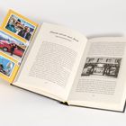 Ein aufgeschlagenes Buch. Links sind Fotos, auf einer Seite steht "Niemals mit nur einer Bank: Tipps für Jungunternehmer".