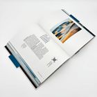 „Das Ziel ist nicht, alles zu erzählen, sondern das richtige Gefühl zu entfachen.“ Rechts daneben ein abstraktes Foto.