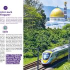 Links Text über Reisen nach Singapur und Ipoh. Rechts Zug mit gelber Kuppelmoschee im Hintergrund, umgeben von Bäumen.