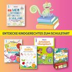 ENTDECKE KINDGERECHTES ZUM SCHULSTART. Diverse Kinderbücher und ein fröhliches Chamäleon auf Bücherstapel.