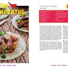 Großer gelber Text "FAJITAS CON PIMIENTOS". Rechts: Rezept "FAJITAS MIT PAPRIKA". Links: Fajita mit Steak und Gemüse.