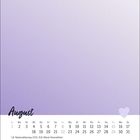 Kalenderblatt für August, darunter ein Kalender mit Feiertagen in der Schweiz. Hintergrund in zartem Lila-Ton.