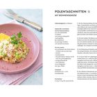 "Polentaschnitten mit Bohnengemüse. Zubereitungszeit: 40 Minuten. Zutaten für 4 Portionen..." Links ist ein Teller mit Polentaschnitten und Bohnengemüse.