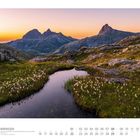 „NORWEGEN. Blick auf die Berge Straumdalstinden und Blokktinden, Norland. Foto: Robert Häusmann.“ Berglandschaft bei Sonnenuntergang.