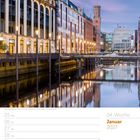 Kalenderblatt, 4. Woche, Januar 2027. Foto von Bleichenfleet in Hamburg mit beleuchteten Gebäuden und Kanal.