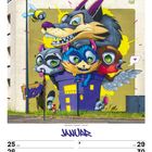 Text: "JANUAR", "HOME". 
Illustration: Bunte Comic-Tiere an einer Hauswand. Ein Wolf, Waschbär und Biene sind sichtbar. Kalenderdaten unten.