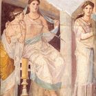 Zahl "8" und Zahlenreihe unten. Wandmalerei von Frauen in antiken Gewändern mit Schleier auf einem Stuhl sitzend.