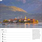 Kalenderblatt für Juli, Woche 27. Beschreibung einer Insel im Lago Maggiore. Bild zeigt eine malerische Insel mit Bergen.