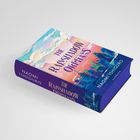 „The Rainshadow Orphans“, Roman von Naomi Ishiguro. Buntes Cover mit städtischer Landschaft und farbigen Wolken.