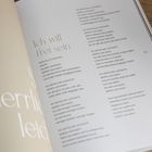 "Ich will frei sein" in großen Buchstaben oben links. Darunter ein längerer Gedichttext, in dem es um Freiheit und Leichtigkeit geht.