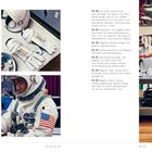 Texte von 21.18 bis 21.24 beschreiben detailliert die Erstellung und Nachbildung von Raumanzügen. Links Bilder von Raumanzugteilen.