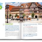 Tour 3: Tourstart am Bahnhof in Tauberbischofsheim, Wegbeschreibung und Marktplatz in Tauberbischofsheim. Image zeigt Fachwerkhäuser und Außengastronomie.