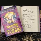 Ein Buchcover mit "Which Way to the Future" und daneben offene Buchseite mit "Warning" und dekorativem Hintergrund.