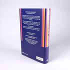 Zwei Welten. Ein Moment. Alles ändert sich. Blaues Buchcover mit Regenbogenstreifen, Lobzitate unten, dtv-Logo.