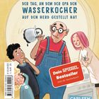 Text: Max öffnete die Küchentür... war ziemlich gut vom Opa.

Links Max an der Tür, rechts Opa mit Qualm, Wasserkocher auf Herd. Linien zeigen Geruch.