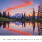 Kalenderblatt September 2023, Gebirgslandschaft mit See, Bäumen und Berg im Hintergrund, farbenfroher Sonnenuntergang.