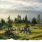 Mont-Blanc-Gruppe, Wallis, Westalpen, Schweiz. Berglandschaft mit grünen Wiesen, Bäumen und schneebedeckten Gipfeln im Hintergrund.