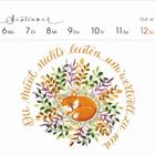 Es steht: „Du musst nichts leisten, um wertvoll zu sein.“ Ein Fuchs ruht inmitten bunter Blätter. Kalenderdaten: 6-12. September.