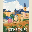"LUXEMBOURG" steht unter einer Illustration von bunten Gebäuden auf einem Hügel mit blauem Himmel und Wolken im Hintergrund. Darunter Kalendertage.
