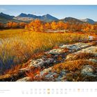 09, Herbstliche Landschaft im Rondane-Nationalpark Norwegen. Farbiges Herbstlaub vor majestätischem Gebirge.