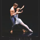 "TWIGS ENTERSPERUS. September Kalender. Ein Tänzerpaar in eleganter Pose auf der Bühne."