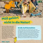 "Müll gehört nicht in die Natur! Große Aufräumaktion." Kinder sammeln Müll am Strand. Eine orangefarbene Comic-Maus ist dabei.