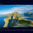 03 März. Kalenderansicht. Zeigt eine spektakuläre norwegische Landschaft mit Bergen und Küstenlinie.