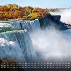 Kalender mit Monat September, zeigt die Niagarafälle mit herbstlichen Bäumen im Hintergrund.