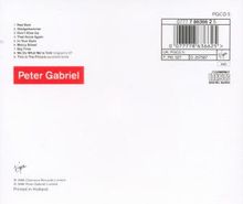 Roter Kasten mit "Peter Gabriel", daneben eine Liste von acht Songtiteln. Oben rechts ein Barcode.
