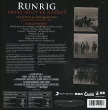 Runrig: There Must Be A Place (Official Documentary - Limited Collector's Box) (DVD + Blu-ray + Colored 7" Single), 1 DVD, 1 Blu-ray Disc, 1 Single 7" und 1 Merchandise