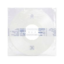 Texte: "NOSTALGIA," "RIN," "GOLD LEAGUE," "Startup," "Bladerunner," "Produced by," "ondworld." Eine durchsichtige Vinylplatte in Hülle.