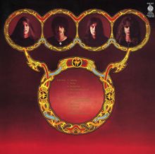 Texte: "Side One", "Johnny", "Rocky", "Borderline", "Don't believe a word", "Fools Gold". Vier Fotos von Männern in kreisförmigen Verzierungen.