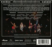 Rückkehr der Rockband Def Leppard nach Sheffield. Konzerttitelliste: "Take What You Want", "Let's Get Rocked", "Animal".