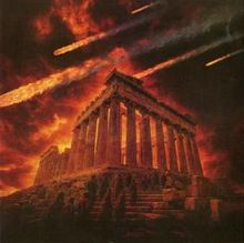 Feurige Himmelskörper fallen über einen antiken Tempel. Der Himmel ist dramatisch rot und orange gefärbt.