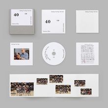 Text: György Kurtág: Secreta, 40 CD, Quatuor Béla, bastille musique. CD, Partitur und Fotos einer Musikgruppe.