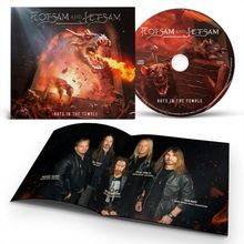 "Flotsam and Jetsam", "Rats in the Temple". Ein Drache speit Feuer. Fünf Männer in Lederjacken posieren gemeinsam.