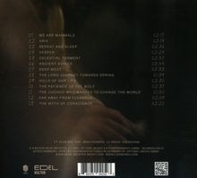 Trackliste mit Titeln und Zeiten, darunter Logos und ein QR-Code.