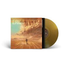"ERIC STECKEL Sandstorm." Eine Illustration zeigt eine Person in einer wüstenähnlichen Landschaft. Daneben eine goldene Vinylplatte.